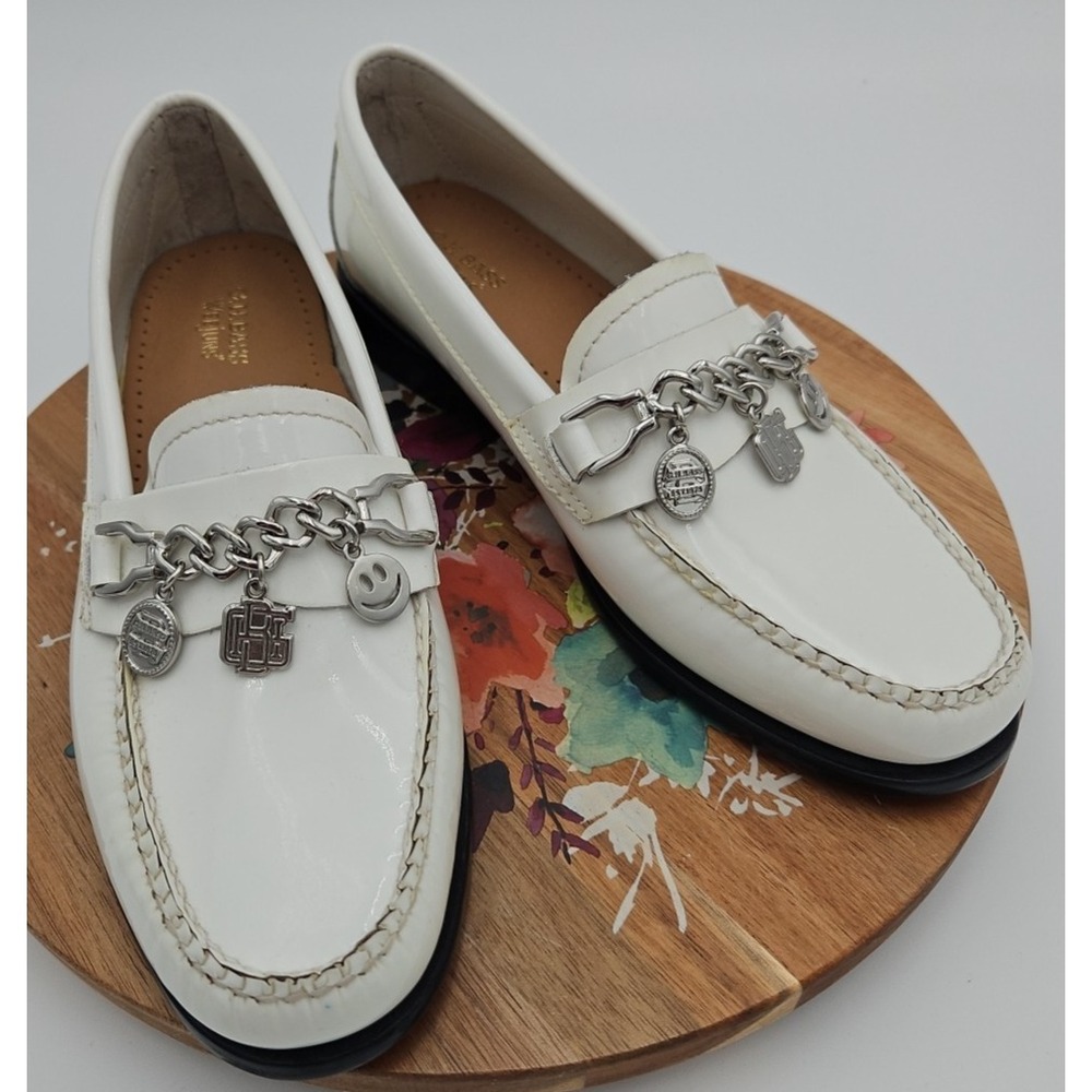 GH Bass NWOB Weejuns W/7 WHITNEY White Patent Leather Loafer Silver CHARMS *READ